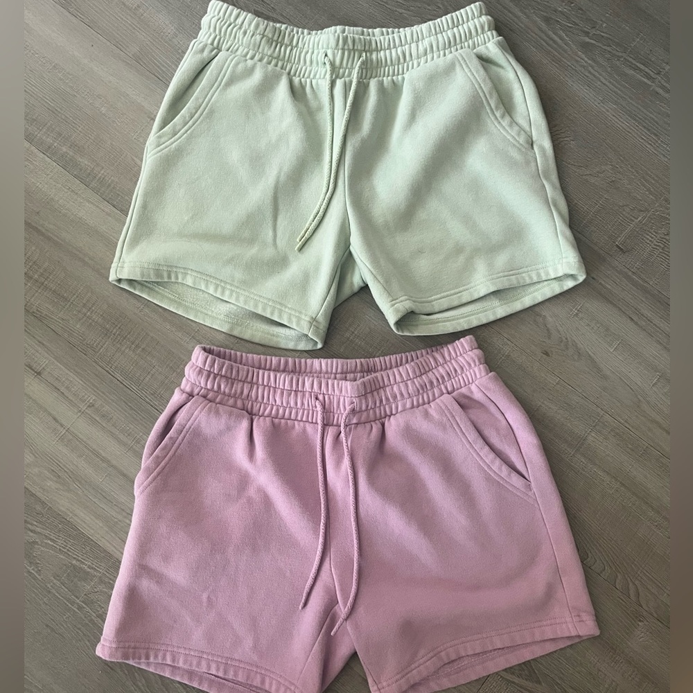 UNIVERSAL THREAD SHORTS (2)